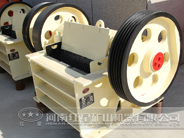 簡擺顎式破碎機(jī)