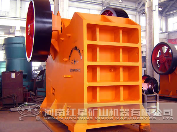 透閃石顎式破碎機(jī)