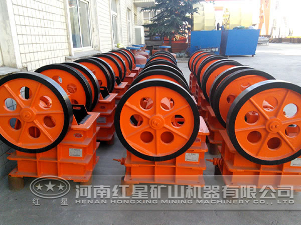 煤矸石顎式破碎機(jī)生產(chǎn)廠家