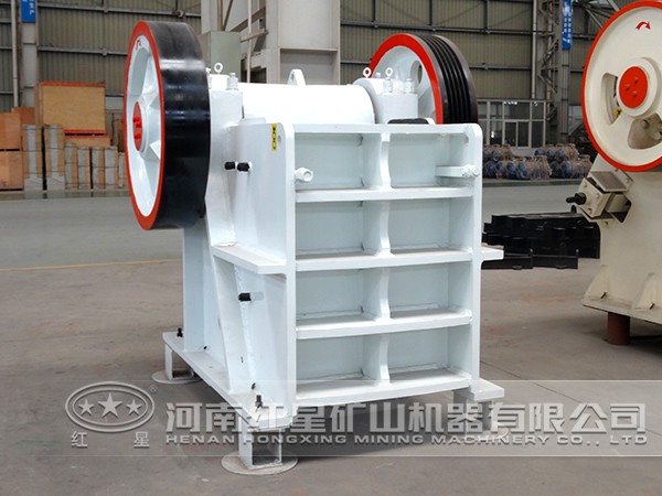 藍(lán)晶石破碎機(jī)