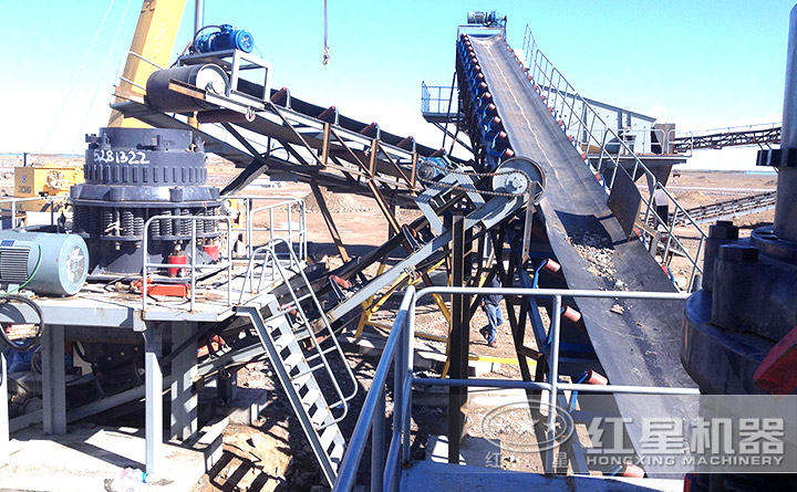 螢石圓錐破碎機(jī)現(xiàn)場(chǎng)