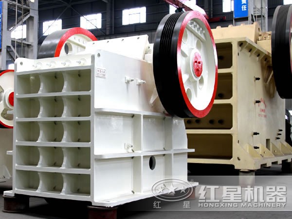 鄂式碎石機(jī)