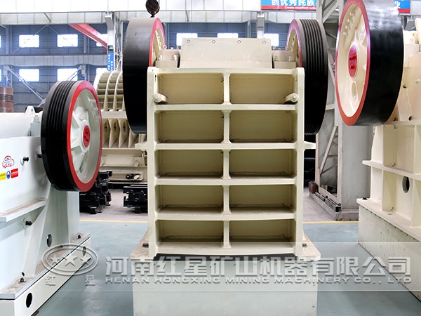 粗面巖破碎機(jī)