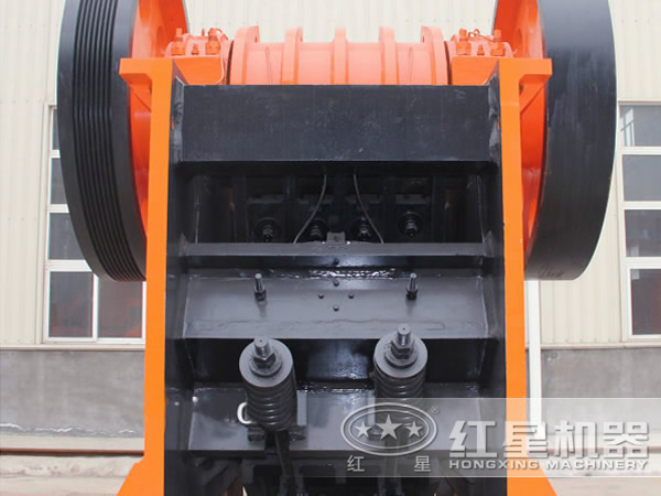 石灰?guī)r破碎機