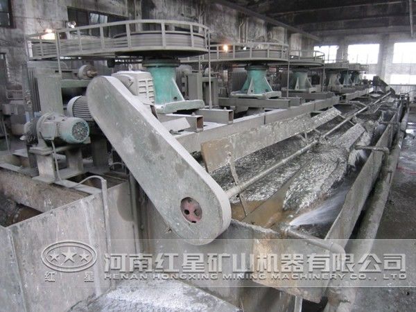 浮選作業(yè)現(xiàn)場(chǎng)