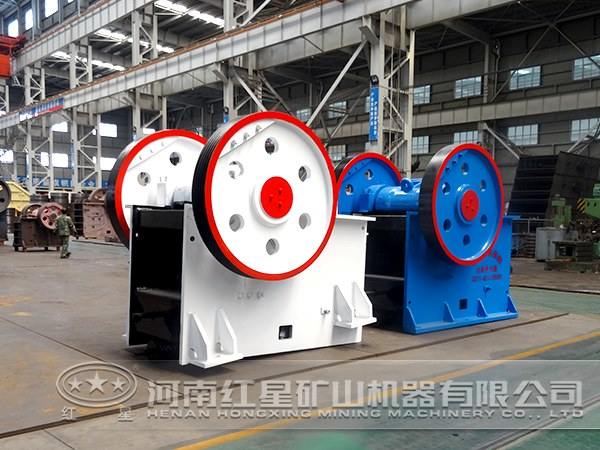 新型顎式破碎機(jī)