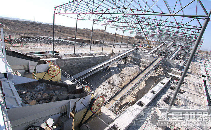 大型破碎設(shè)備現(xiàn)場