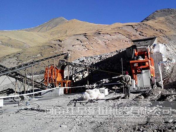 破碎生產(chǎn)線現(xiàn)場