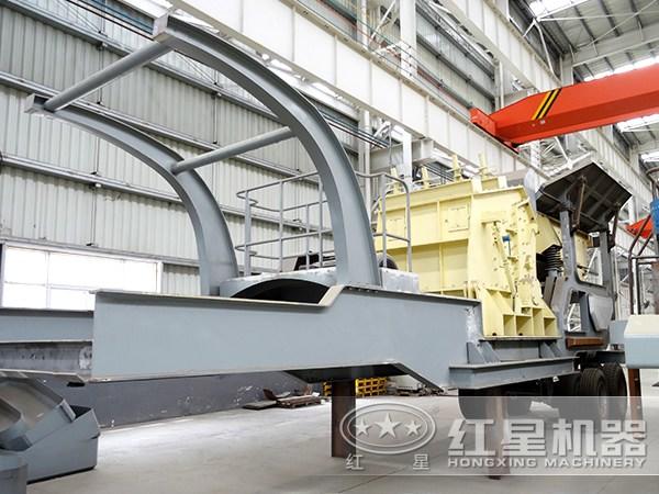 反擊式移動(dòng)破碎站