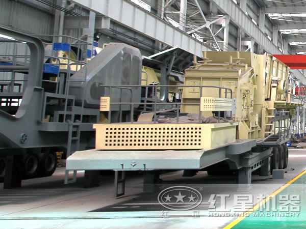 新型移動(dòng)破碎站