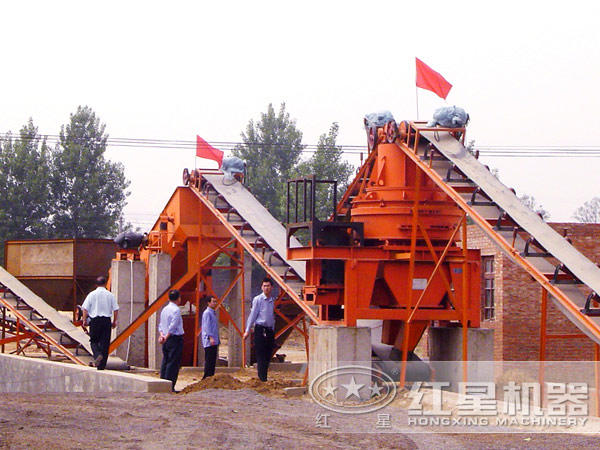 紅星技術(shù)人員對企業(yè)做技術(shù)指導