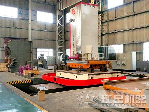 紅星大型機械生產(chǎn)設(shè)備