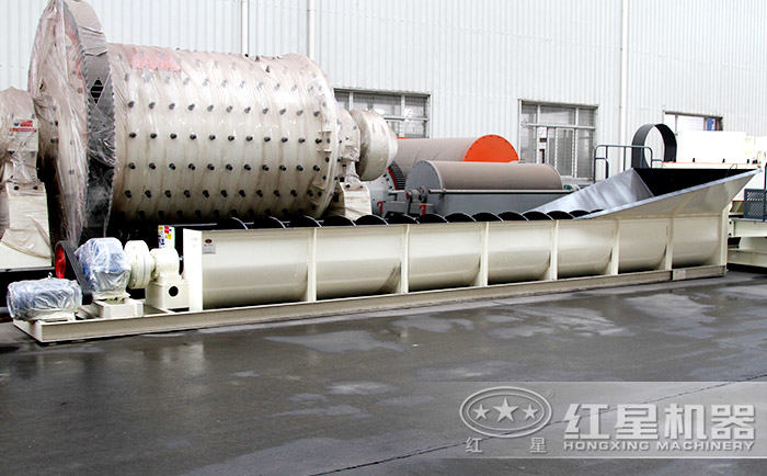 螺旋分級(jí)機(jī)生產(chǎn)車(chē)間