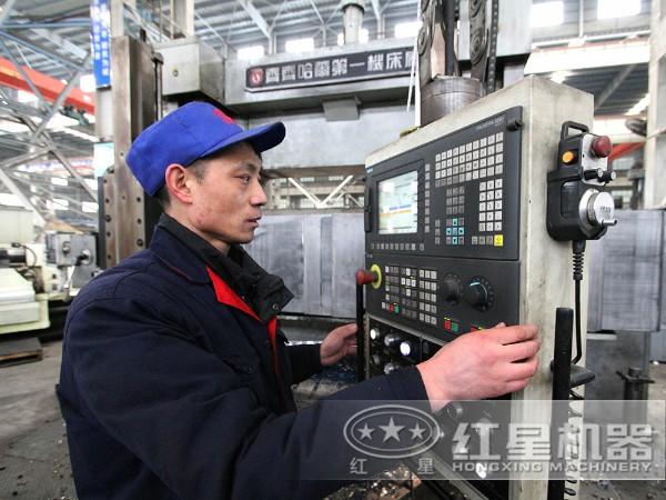 工人車(chē)間作業(yè)現(xiàn)場(chǎng)