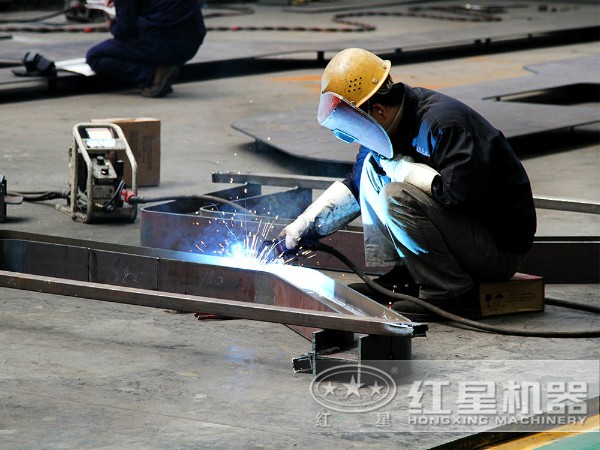 廠區(qū)作業(yè)工人