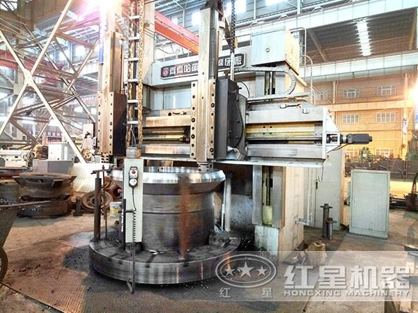 大型磨粉機生產(chǎn)設(shè)施