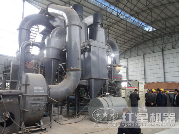 內(nèi)蒙磨粉機作業(yè)現(xiàn)場