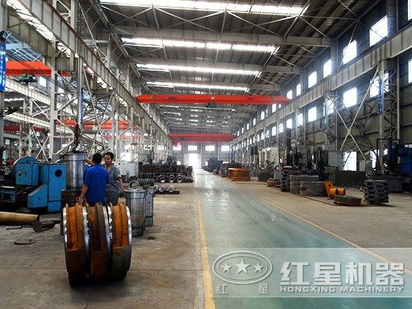 石灰回轉(zhuǎn)窯生產(chǎn)配件車間