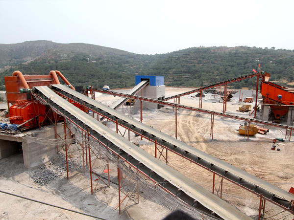 移動(dòng)混凝土破碎機(jī)多少錢一臺(tái)？（時(shí)產(chǎn)150-300噸）