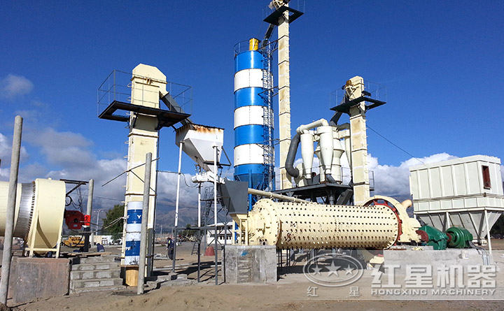 球磨機作業(yè)現(xiàn)場