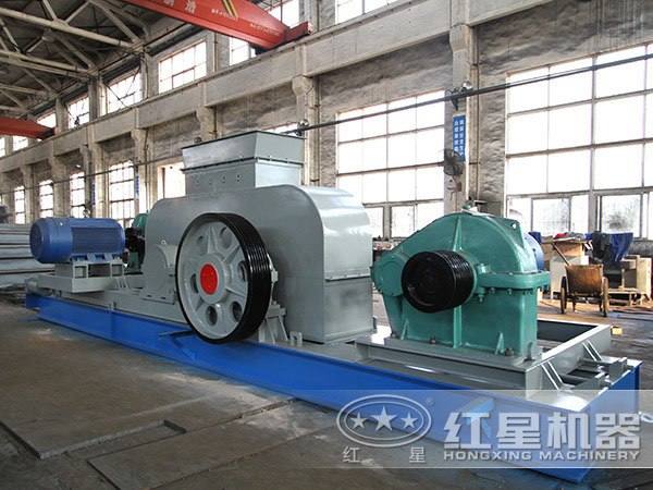 對輥破碎機車間