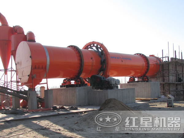 大型烘干機(jī)作業(yè)現(xiàn)場(chǎng)