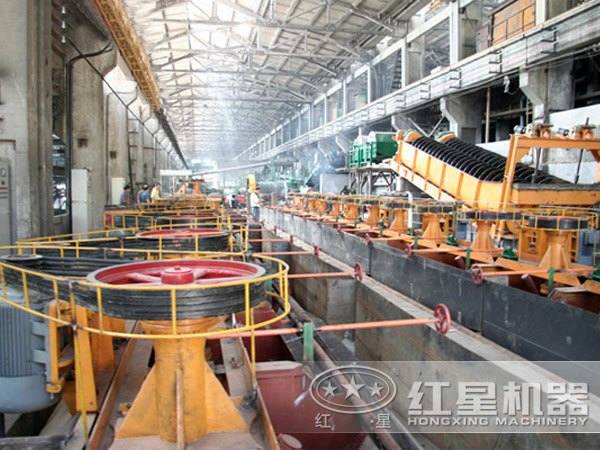 分級(jí)機(jī)作業(yè)現(xiàn)場(chǎng)