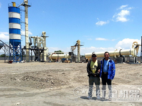 紅星技術(shù)人員與客戶(hù)合影