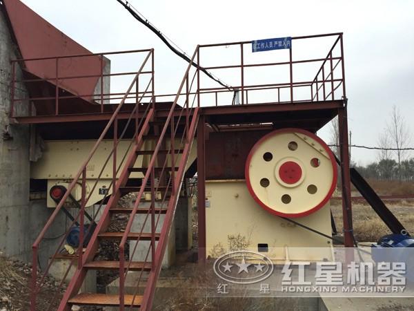 破碎機(jī)作業(yè)現(xiàn)場