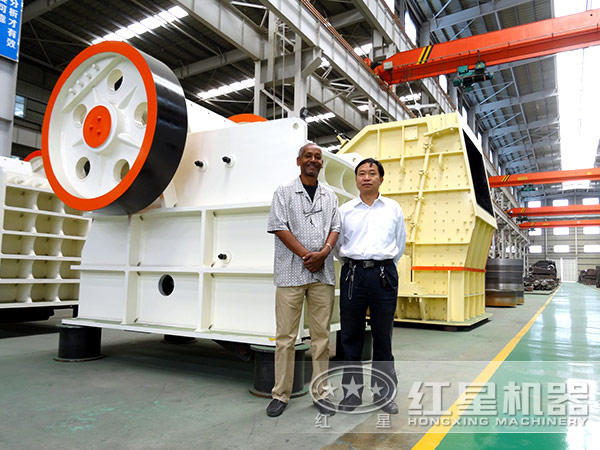 1200tph新型顎式破碎機(jī)