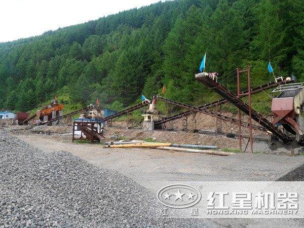 石料制砂生產(chǎn)現(xiàn)場