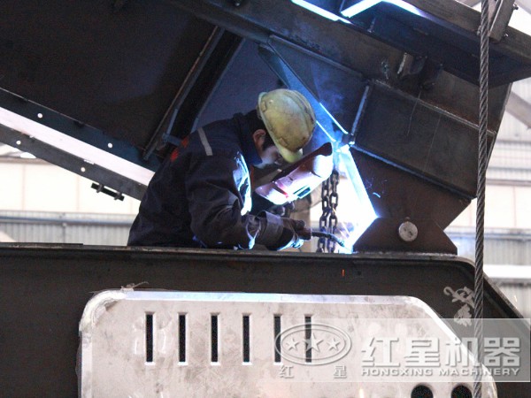 移動破設備焊接現(xiàn)場