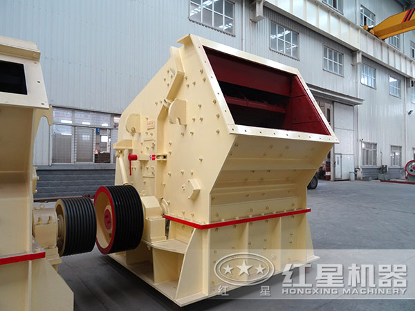 移動(dòng)破生產(chǎn)線設(shè)備-反擊破