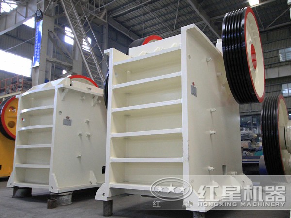 顎式破石機(jī)