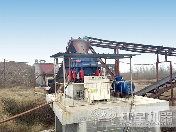 玄武巖制砂生產(chǎn)線現(xiàn)場(chǎng)