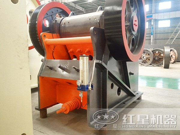 顎式破碎機結構圖