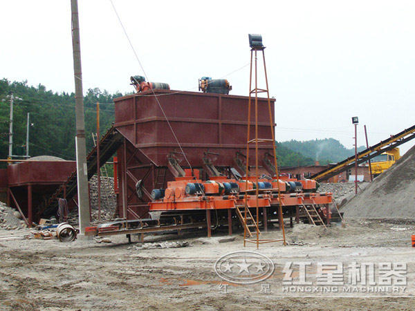 對輥式破碎機破碎能力強，破碎效果好