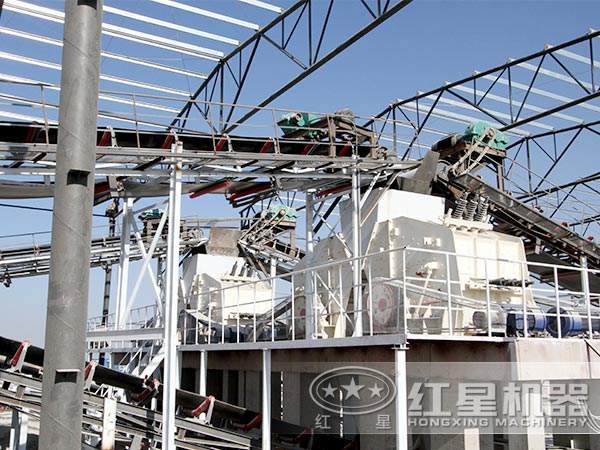 新型環(huán)保石灰石反擊式破碎機(jī)自動(dòng)化程度高