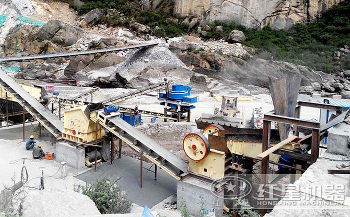 山東某地區(qū)石料破碎生產(chǎn)線現(xiàn)場(chǎng)