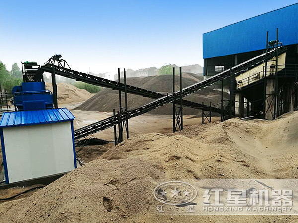 石子打沙機(jī)現(xiàn)場(chǎng)