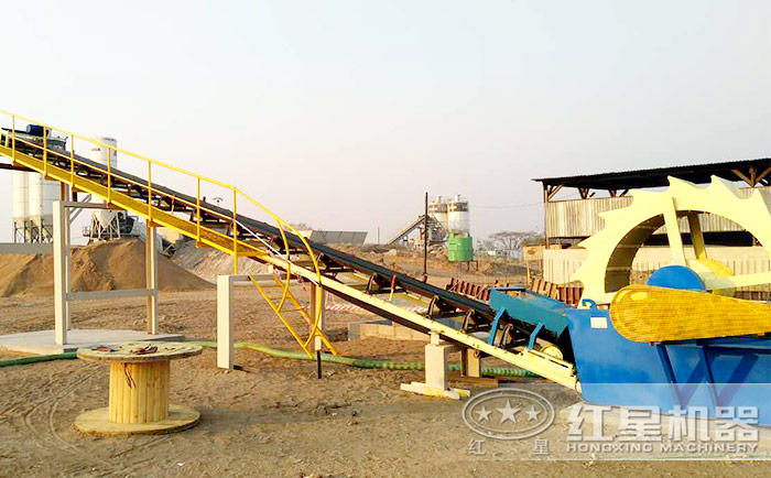 三排輪斗式洗砂機現(xiàn)場