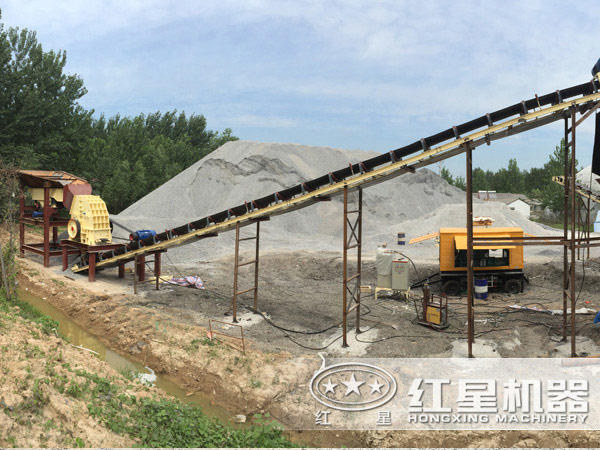 錘式粉石機(jī)現(xiàn)場