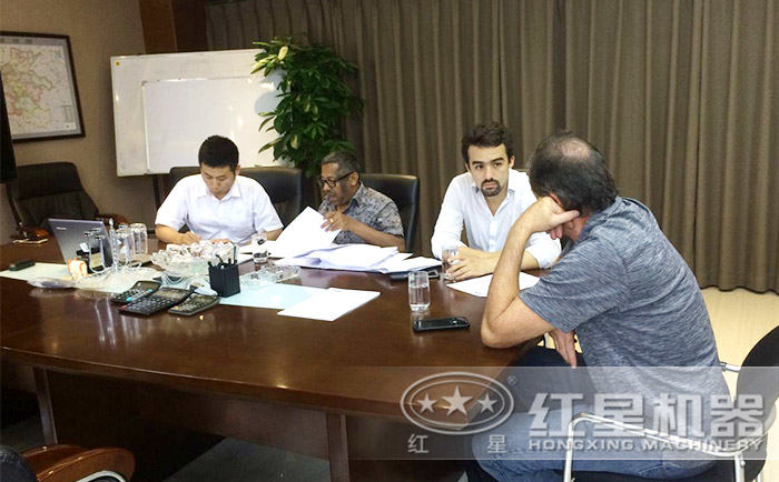 與客戶探討設(shè)備配置方案