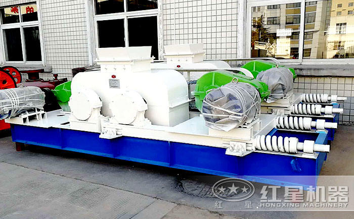 珍珠巖雙齒輥破碎機(jī)生產(chǎn)廠家