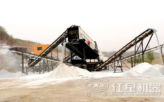 移動式建筑垃圾破碎機(jī)現(xiàn)場