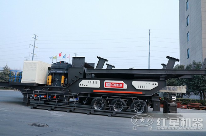 移動式液壓碎石機(jī)