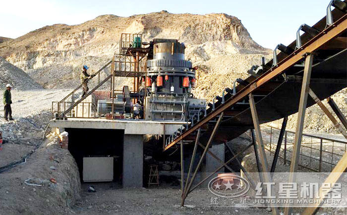 復(fù)合型圓錐破碎機售后現(xiàn)場