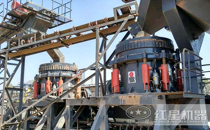 全液壓圓錐破碎機(jī)現(xiàn)場