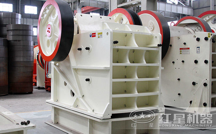 HD德版石頭顎式破碎機(jī)