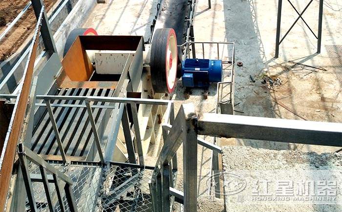 振動(dòng)給料機(jī)